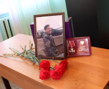 родным погибшего на Украине Ивана Сергеевича Стёпкина передали орден Мужества - фото - 6