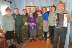 вручение юбилейных медалей ветеранам Великой Отечественной войны - фото - 45