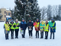 госавтоинспекция и школьники в г.Починок Смоленской области провели профилактическую акцию «Ладошка безопасности» - фото - 3