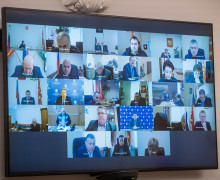 губернатор Алексей Островский провел совещание с главами муниципальных образований - фото - 1
