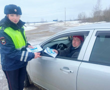 сотрудники Госавтоинспекции провели акцию: «водитель, соблюдай скоростной режим!» - фото - 7