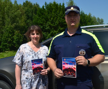 сотрудники Госавтоинспекции в Починковском муниципальном округе Смоленской области провели акцию «Соблюдай правила! Сбавь скорость!» - фото - 5