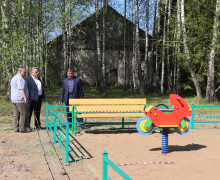 строительство детской игровой площадки в д. Кадино - фото - 6